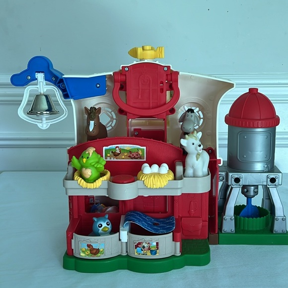 Fisher Price Little People Farm/Barn with Farm Animals and Farmer/Sounds Music - Picture 11 of 17